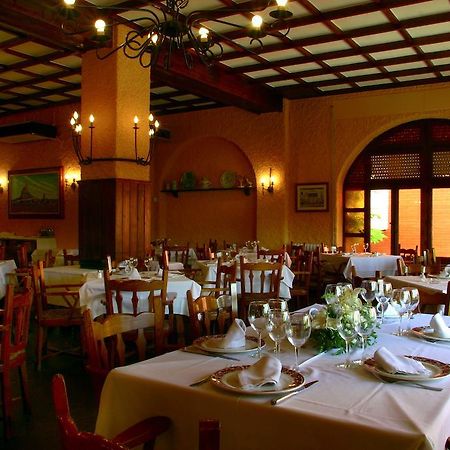Hotel Los Rosales 알만사 외부 사진