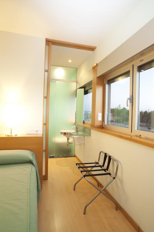 Hotel Los Rosales 알만사 객실 사진